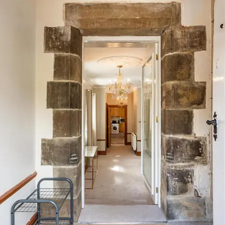 Turret Apartment Kirkby Malham